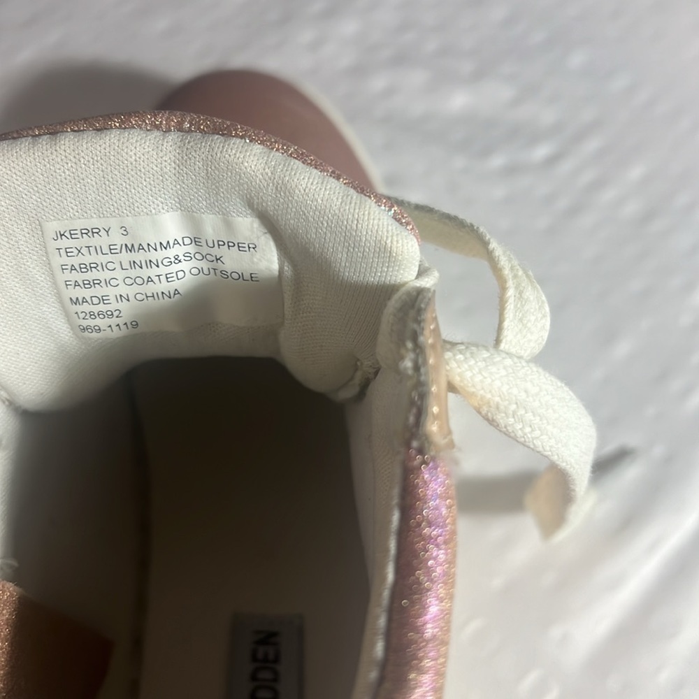 Steve Madden Girls Pink shine top high sneakers size 3 - Picture 8 of 9